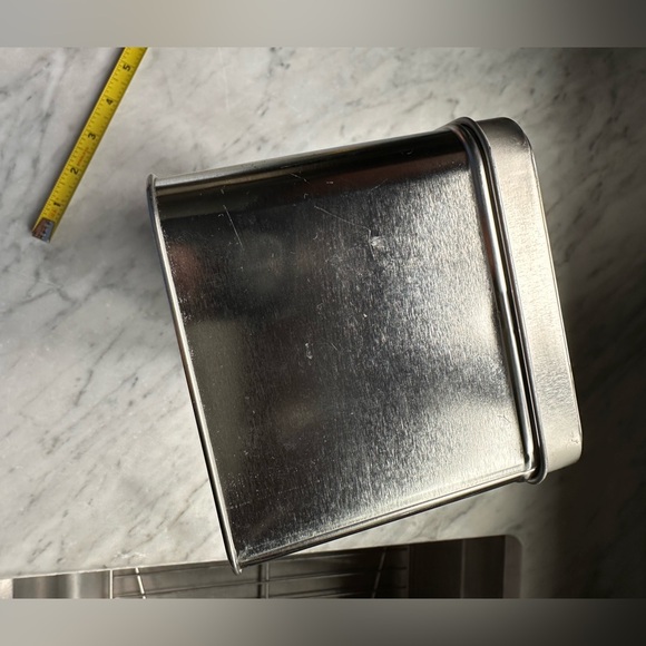 Starbucks coffee tin ☕️great for coffee bar - Picture 3 of 7